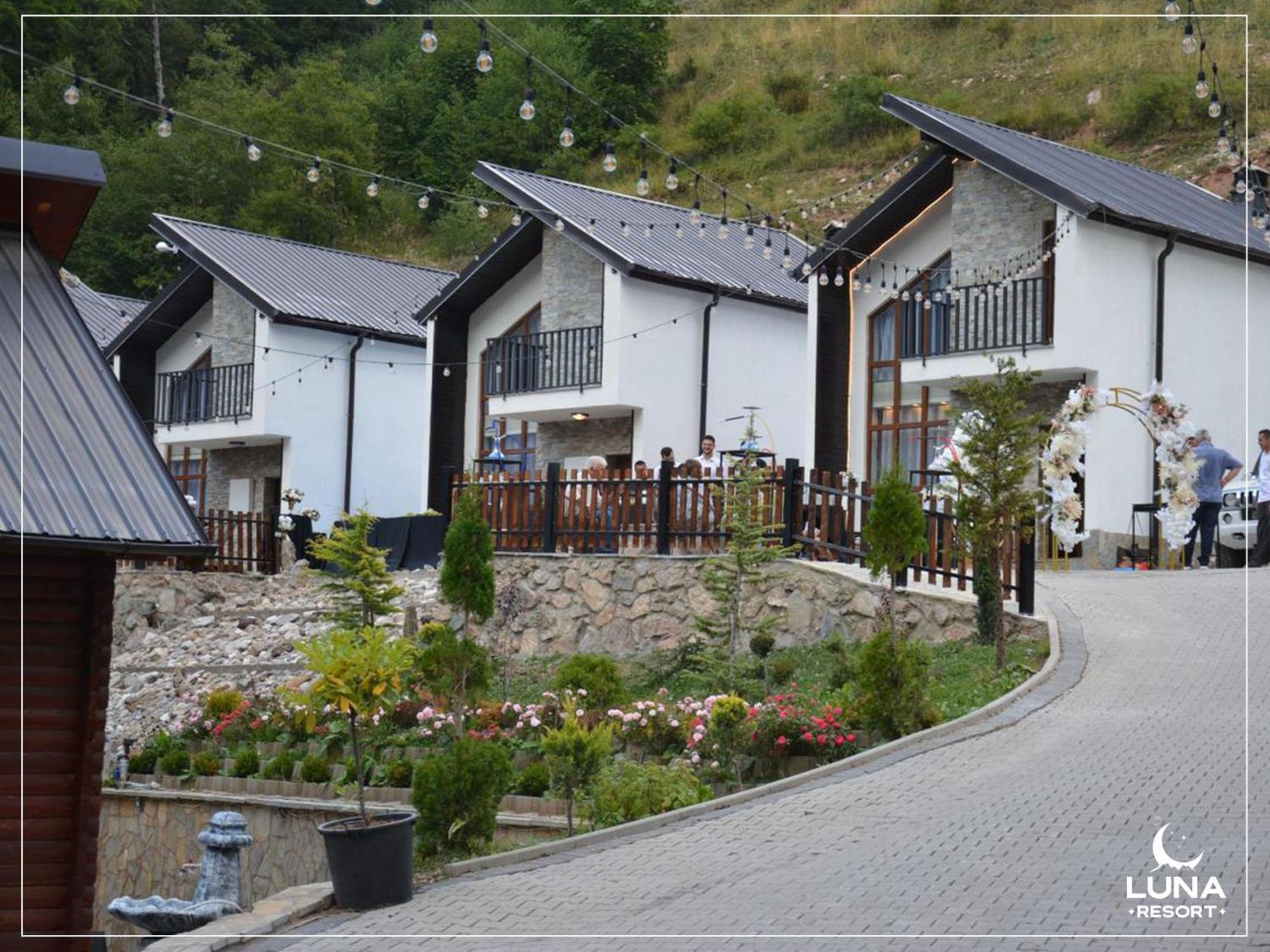Luna Resort 佩奇 外观 照片